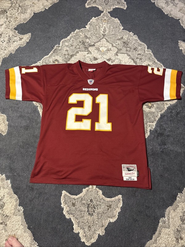 Rare MITCHELL & NESS WASHINGTON REDSKINS 2007 SEAN TAYLOR LEGACY XL JERSEY