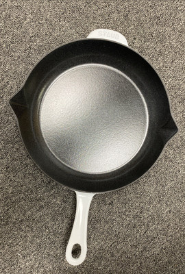 Staub White Enameled Cast Iron 12  Skillet Fry Pan Made In France