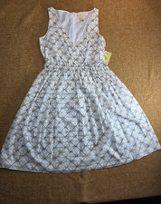 Michael Kors Women’s White Sleeveless Fit & Flare Dress – Size 4 – NWT – Texture