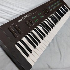 Yamaha DX27 FM Digital Synthesizer Keyboard 61-Key Vintage Japan