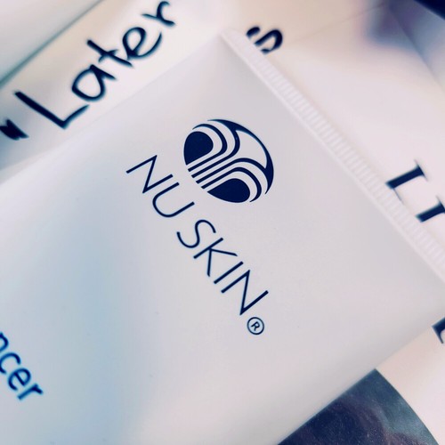 2 tubes of NUSKIN Enhancer Skin Conditioning Gel + 1 free watch#26 - Picture 13 of 22