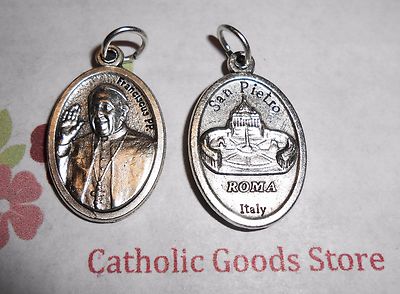 Pope Francis - Oxidized Die Cast Italian - Silver-Tone - 1 inch Medal 
