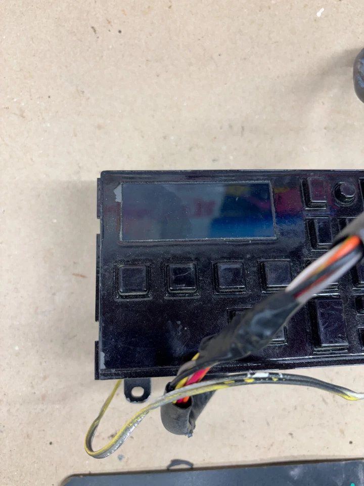 1988 年 90 91 92 93 94 雪佛兰 GMC 收音机 原始设备制造商 K1500 K2500 16154435 项目 OE — 第 2/4 张图片