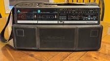 Magnavox AW 8200 Dual Deck Stereo Radio Boombox with Strap 1986 Vintage