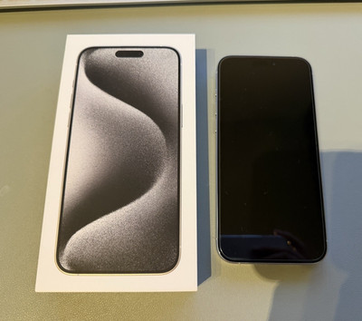 Apple iPhone 15 Pro Max 256GB Weiß inkl. OVP - Zustand Sehr Gut kein SIM Lock
