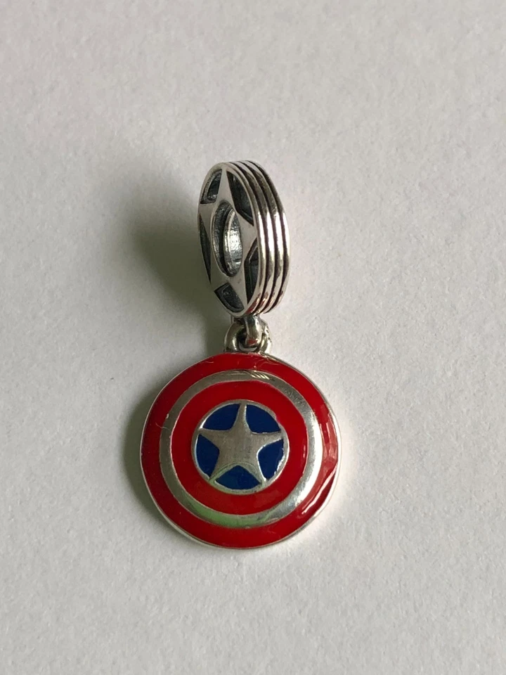 Pandora Marvel Capitán América Escudo colgante encanto #790780C01 Foto 3 de 3