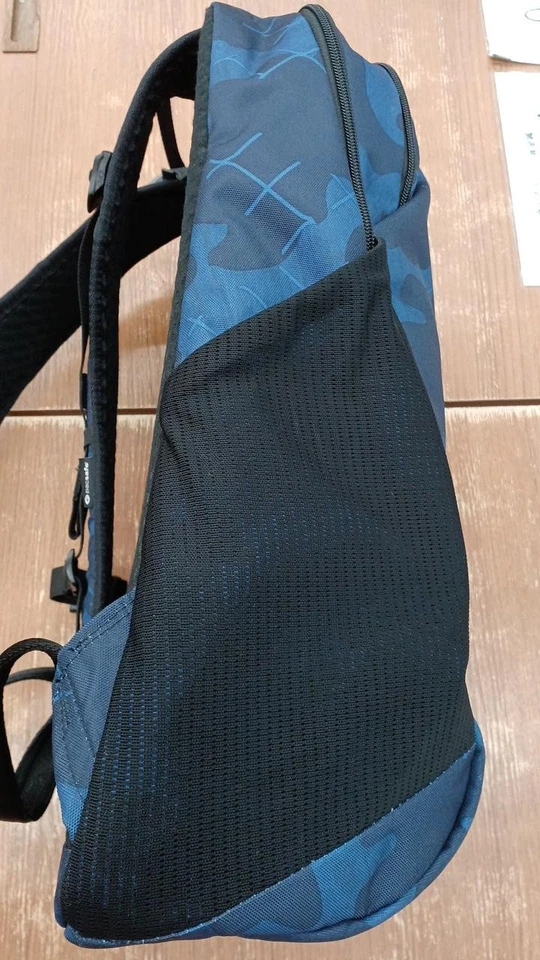 Mochila Pacsafe Azul Patrón Camuflaje Estado B Vibe25 Foto 3 de 4