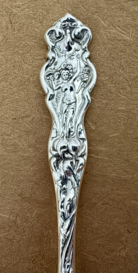 ART NOUVEAU WALLACE IRIAN 4 5/8” TENEDOR DE FRESA ESTERLINA PIEZA ANTIGUA ¡ESTADO NÍTIDO!! Foto 2 de 4