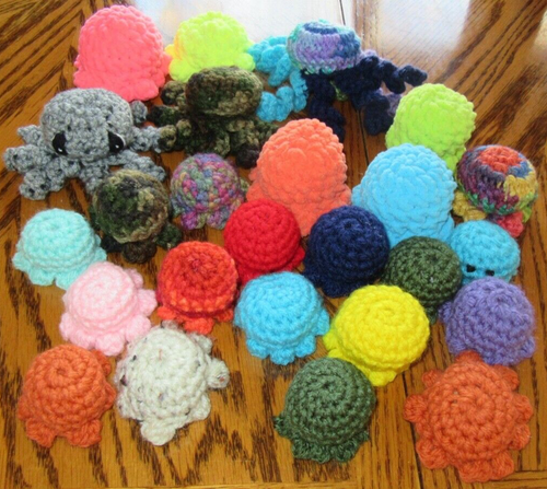 Juguetes caseros de ganchillo para gatos/perros muchos colores a elegir entre campana/nip gatera/relleno - Imagen 4 de 30