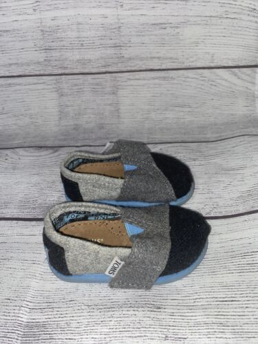 Little Kids Toms Gray Blue Plaid Wool Slip Ons Shoes Boy Girl Toddler 4 Unisex - Picture 1 of 6