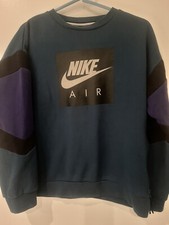 Nike- Pullover Sweatshirt -Standard Fit- Sz large Boys