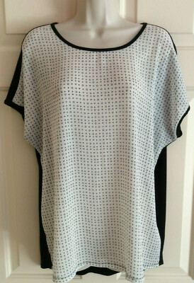 DE COLLECTION Blouse Top Black Cream Cap Sleeve Hi-Low Hem Pullover - NWT