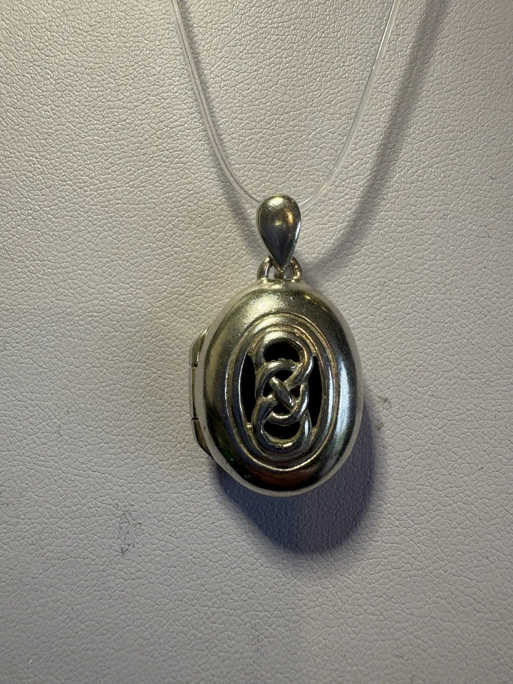 Vintage KIT HEATH 1995 Sterling Silver Celtic Knot Locket Pendant - Image 2 of 4