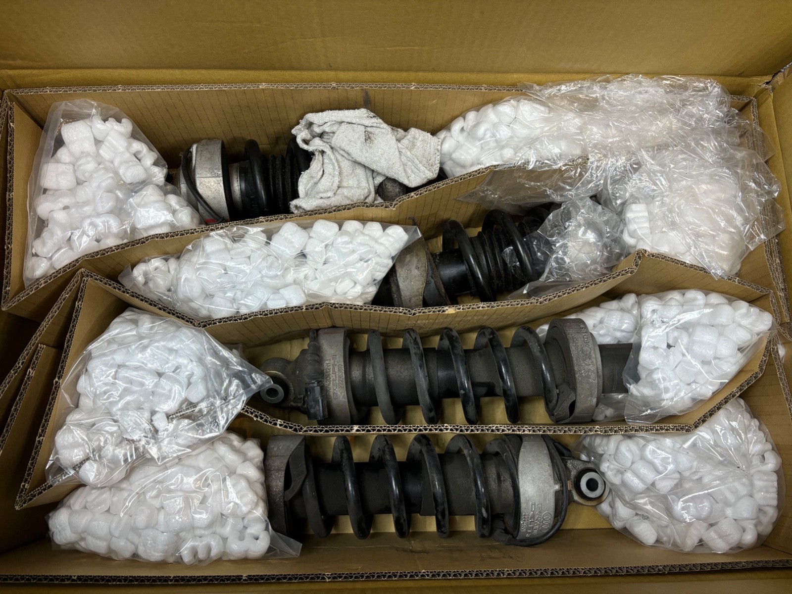2006-2016 Audi R8 Delphi Mag Ride Suspension Shock Strut OEM SET - For Repair