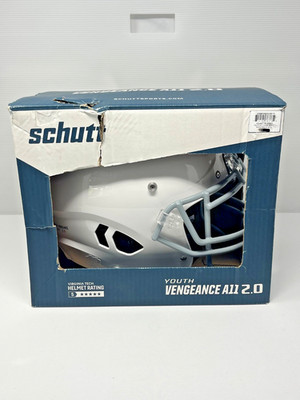 New Schutt Youth Vengeance A11 2.0 White Football Helmet XL 2024/small defect