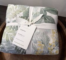 Set/2 Pottery Barn Botanical 100 Cotton Percale Quilted Standard Shams NWT