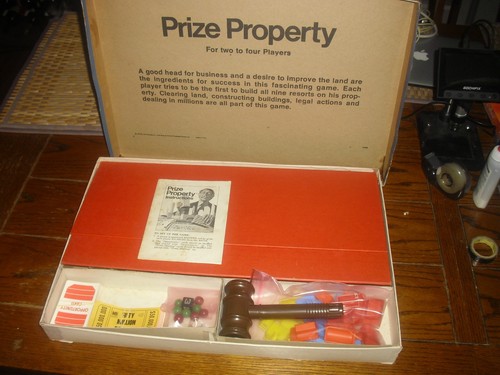 Milton Bradley Prize Property Board Game, 1974, Complete - Picture 9 of 10