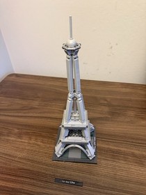 LEGO ARCHITECTURE: The Eiffel Tower (21019)