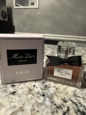 DIOR Miss Dior Essence 1.1 oz / 35ml Essence de Parfum Spray 