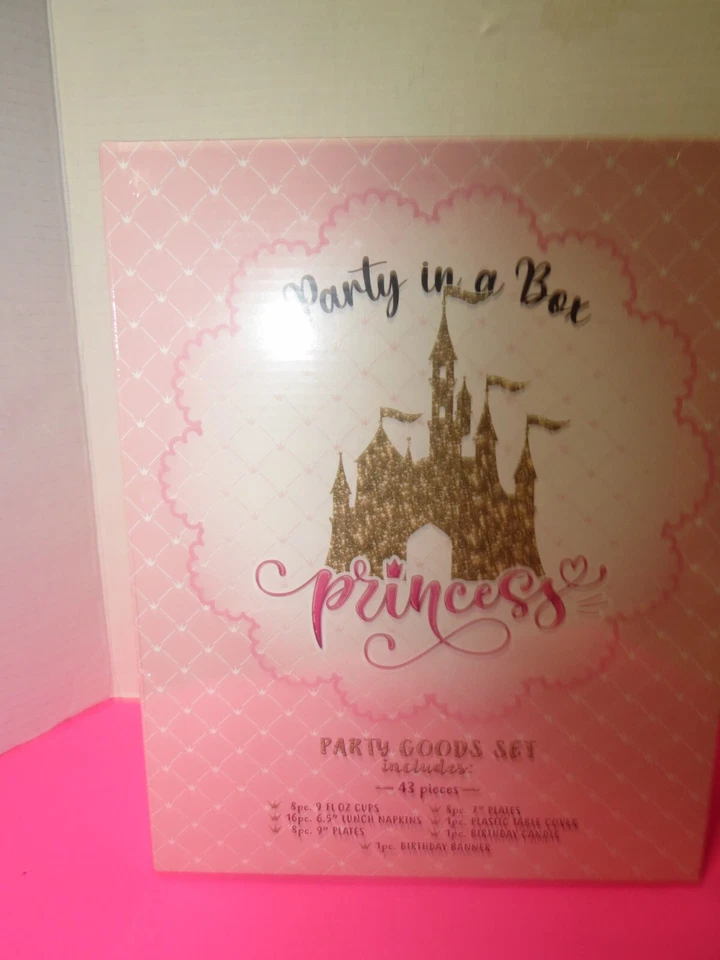 Fiesta en una caja 43 piezas conjunto de fiesta de cumpleaños para una princesa nuevo en caja sellada Foto 2 de 4