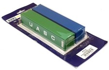 Dapol OO Scale B775 A - 2x 40ft Assorted Containers - Green Blue