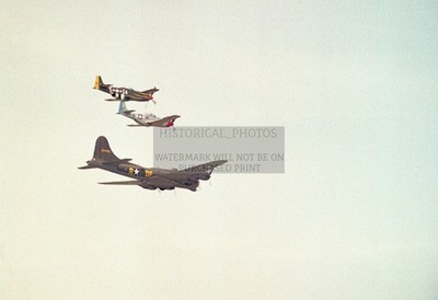 B-17 FLYING FORTRESS P-51 MUSTANG AIRSHOW RAF BOSCOMBE DOWN 1 13X19 PHOTO