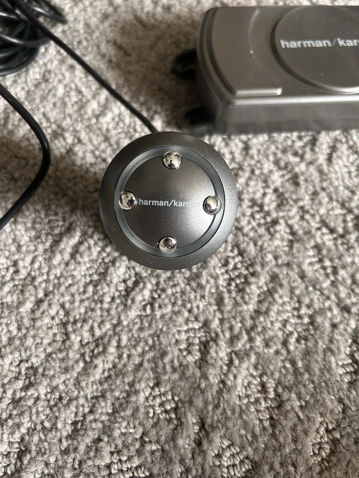 Sistema de audio para automóvil Harman/Kardon Drive + Play-iPod-DPO100SZ Foto 4 de 4