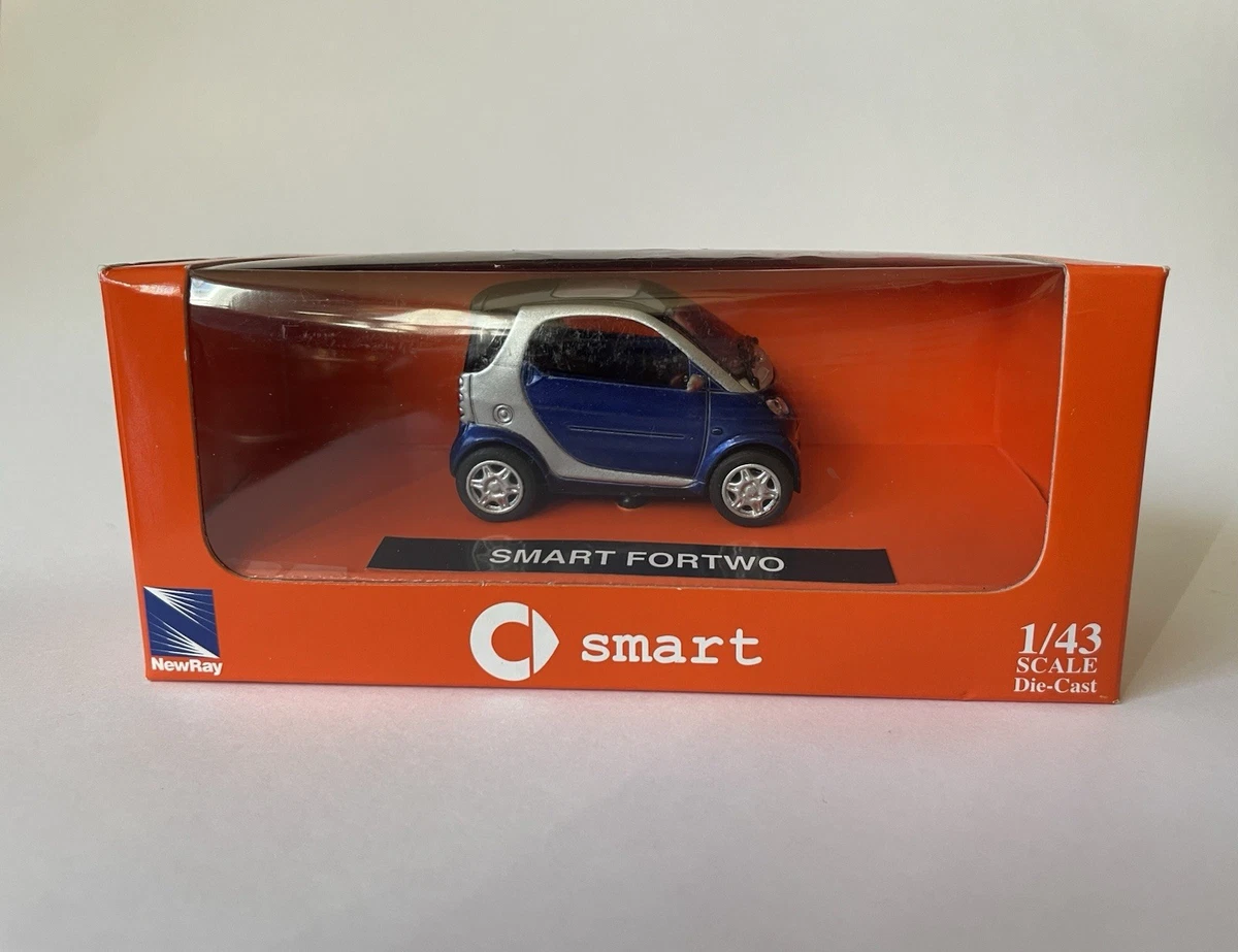 Preços baixos em Smart 1:43 Veículos de brinquedo e de metal