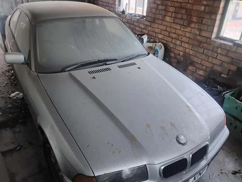 BMW 316i - 2 Door Coupe - 3 Series (1998 Barn Find) Good Condition - Picture 9 of 14