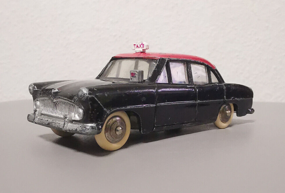 Dinky Toys 542 - 24 ZT Simca Ariane Taxi ohne OVP Vintage Made in