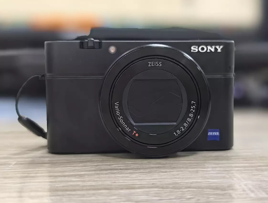 Sony Cyber-shot RX100III DSC-RX100M3 Compact digital camera tested