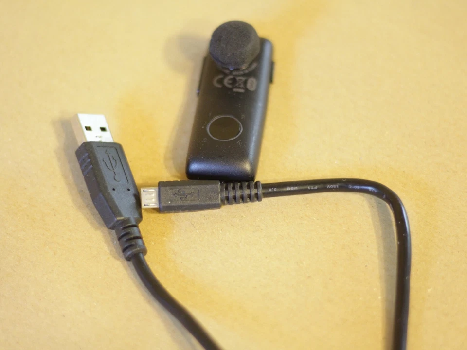 MICROSOFT XBOX 360 OFFICIAL WIRELESS LIVE HEADSET BLUETOOTH 3.0 - Image 2 of 3