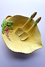 Vintage Carlton ware Foxglove footed bowl for fruit or salad with servers