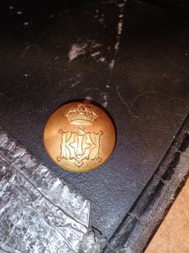 RARE!!!!!!!!Royal Hawaiian Military button featuring monogram of King Kalakaua I