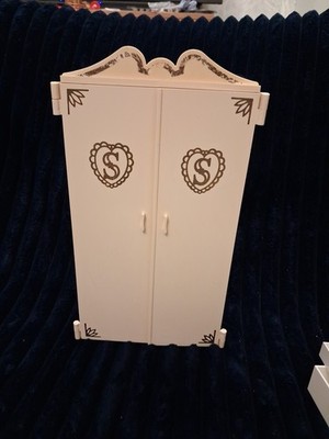 Vintage Sindy Kleiderschrank, vergilbt mit Alter oder Sonne, Schublade fehlt ohne Schiene