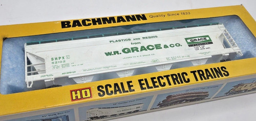 Tolva de flujo central Bachmann HO 56", WR Grace Plastics 52102, nueva de stock | Condition: Used
