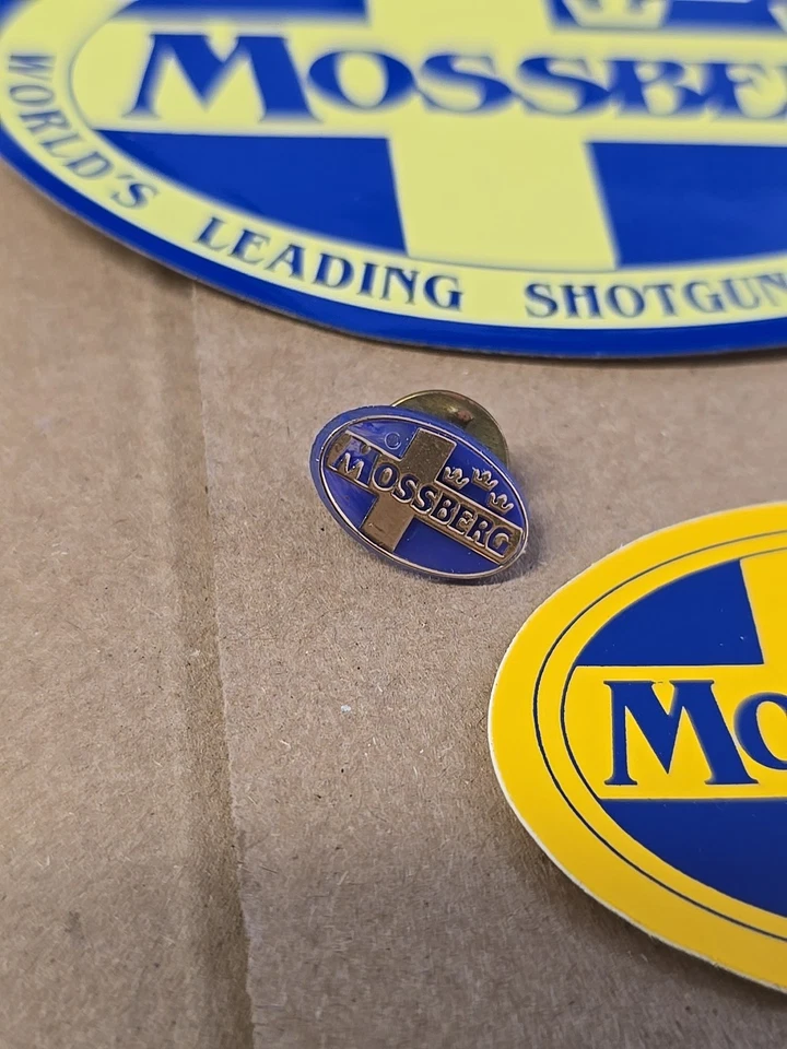 2 Mossberg Decals And 1 Pin - Image 2 of 4