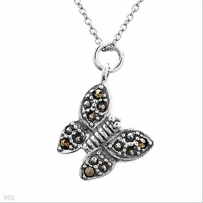 Pendentif Coeur Pavé avec 0,39 Carat TW de Diamants en Or Blanc 10kt