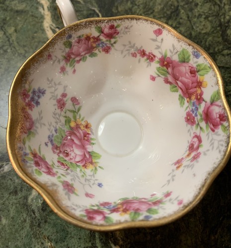 1960s Royal Albert Rose Bouquet Floral Cup And Saucer Heavy Gold Gilding England - Picture 5 of 6