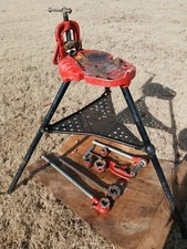 RIDGID TRISTAND 40A, PIPE CUTTER, RATCHETS DEBURRING THREAD CUTTER DIES USA MADE