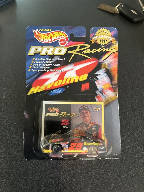 Hot Wheels Pro Racing 1997 1st Edition Ernie Irvin #28 Havoline T-Bird 1/64 NIB