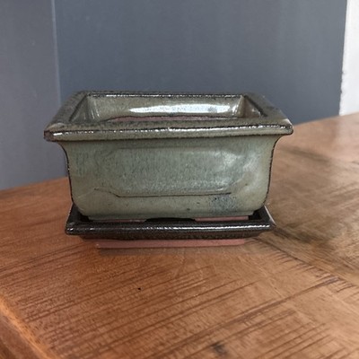 Vintage kleine grün glasierte rechteckige japanische Bonsaischale mit Tropfschale 