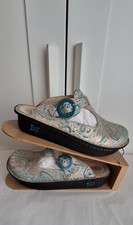 Alegria By PG Lite Mules /Clogs Leather Paisley Print Uppers Wedge Heels Size 39
