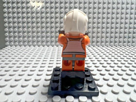 Lego Star Wars Minifigure - Rebel X-Wing pilot - SW0399 from set 9677