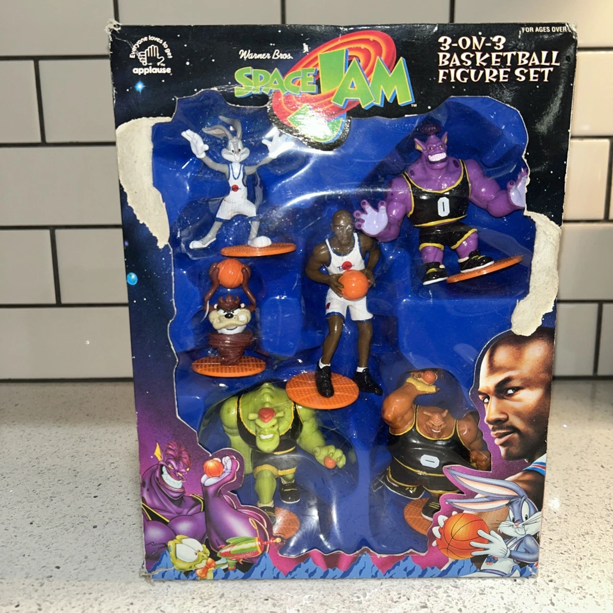 Preços baixos em Michael Jordan Space Jam Toy Indiana figuras de