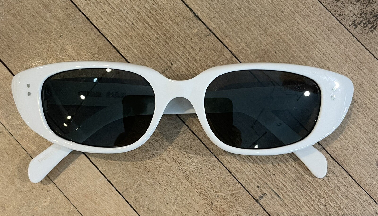Celine Paris CL40095U Cat eye sunglasses white with green lenses