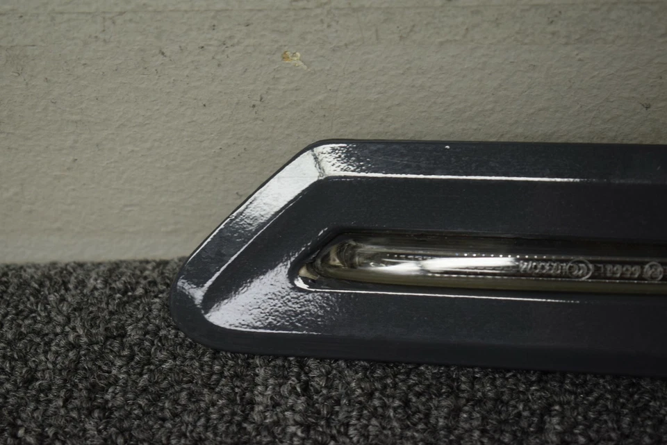 BMW 740I 750I 2010-2015 guardabarros luz giratoria fabricante original Foto 2 de 4