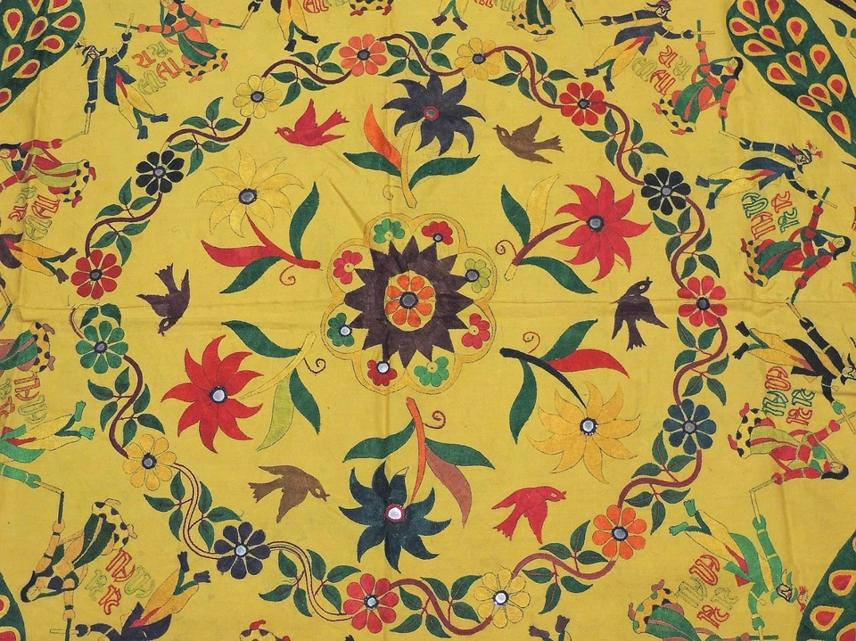 Tapiz bordado pavo real Ganesha amarillo - Kutch vintage colgante de pared 78"x75" Foto 3 de 4