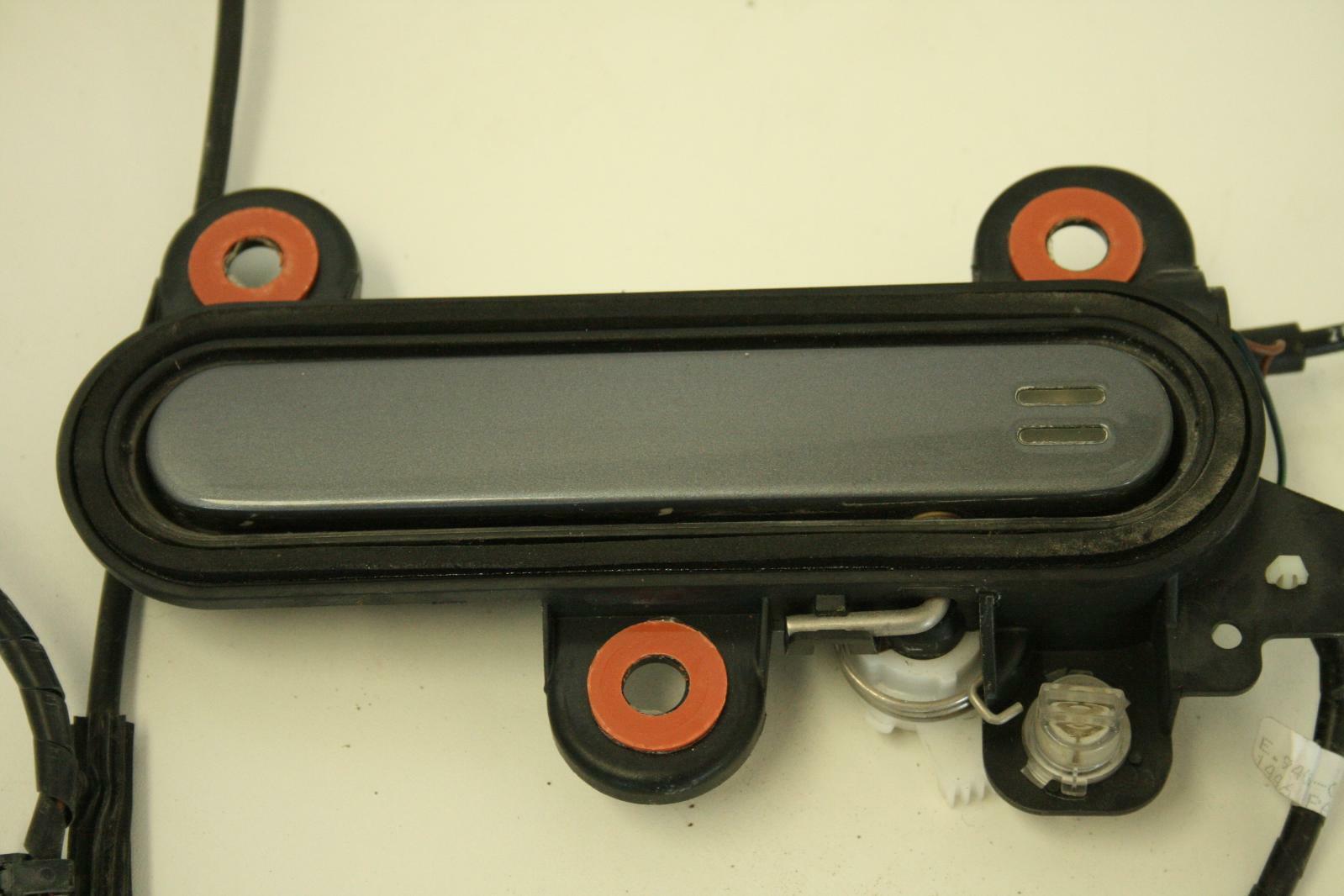 09 Aston Martin Vantage V8 4.7L Right Exterior Door Handle Gray, 7G43-226A28-A