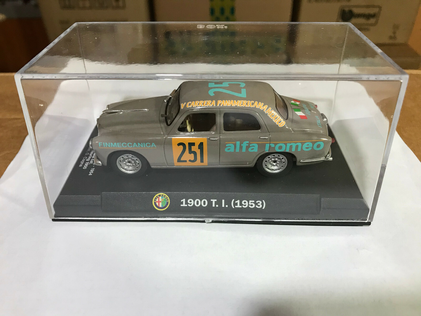 Foto 41 di 84